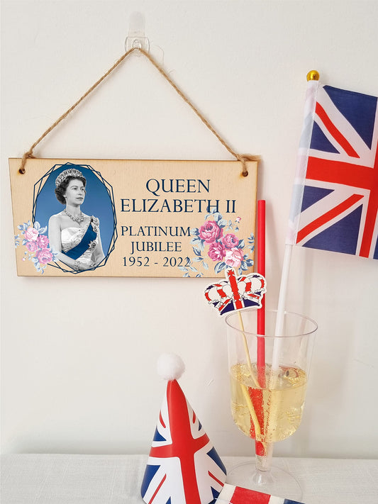 The Plum Penguin Handmade Wooden Hanging Wall Plaque Celebrate 70 Years Queen's Platinum Jubilee 2022 Coronation Decorative Memorabilia Street Party
