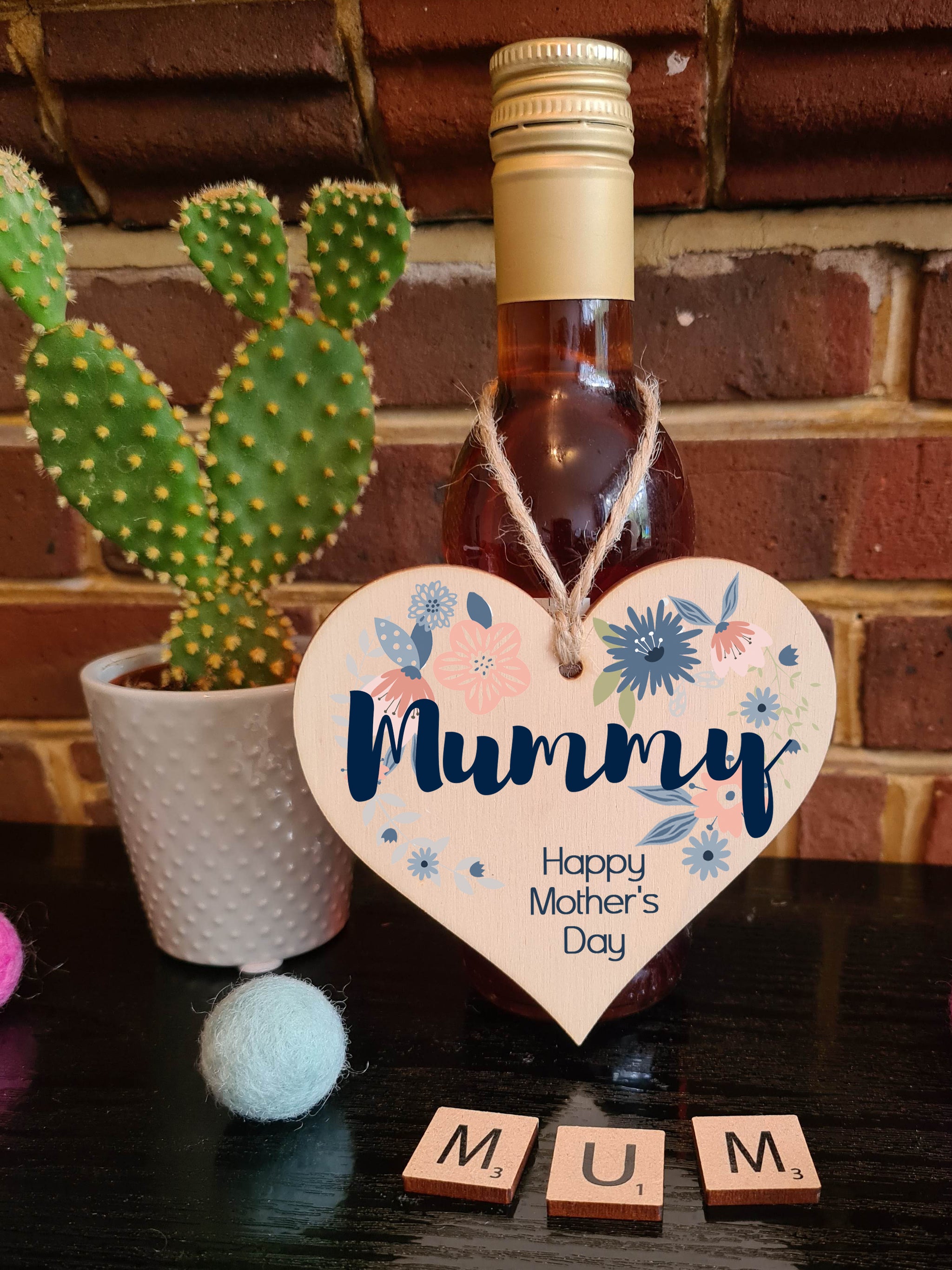 Handmade Wooden Hanging Heart Plaque Mother's Day Gift perfect for Mummy stylish floral celebration card alternative from daughter son children beautiful thoughtful keepsake