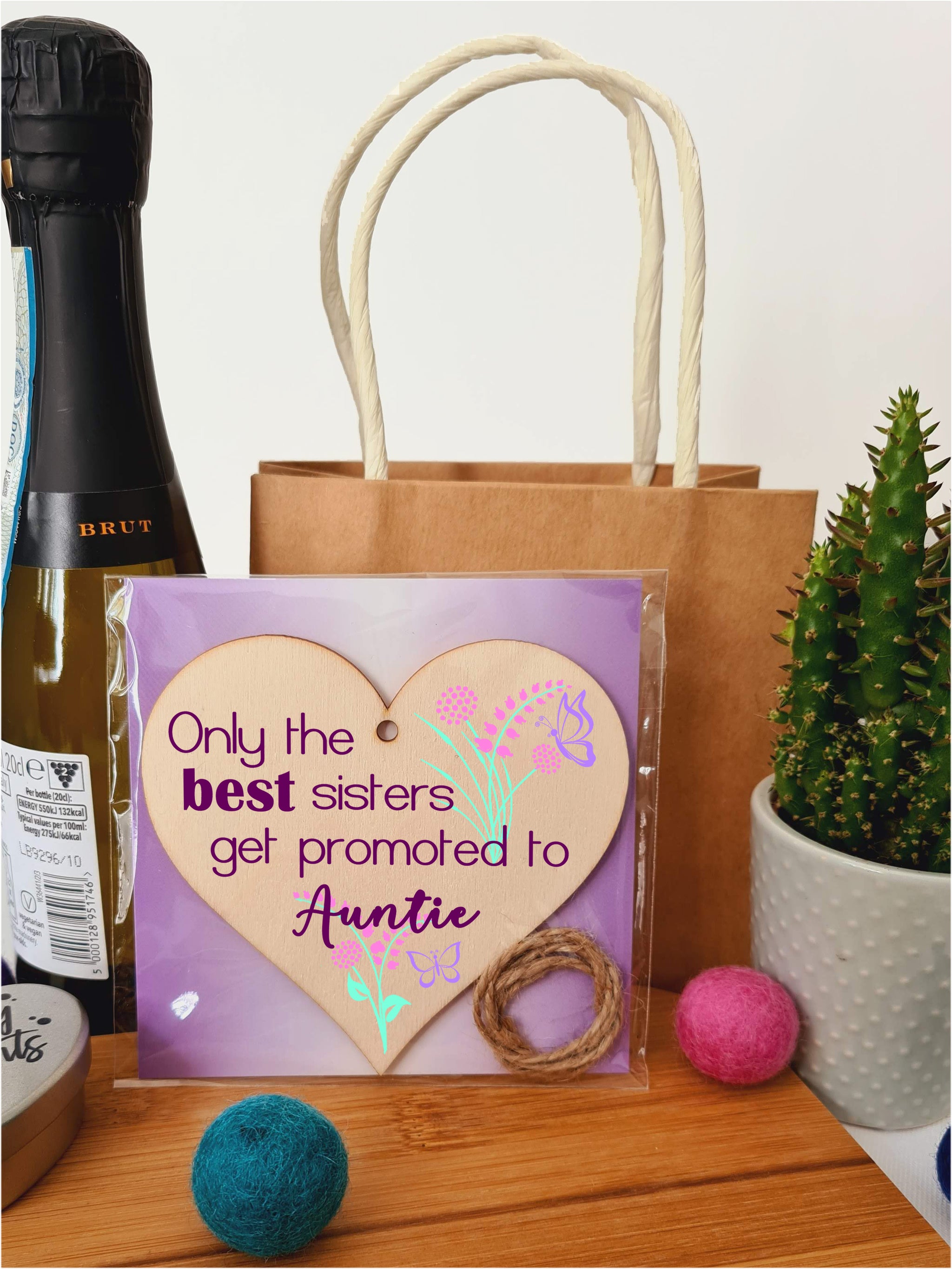 Handmade Wooden Hanging Heart Plaque Mother's Day Gift perfect for new Aunties fun special keepsake Only the best sisters get promoted from niece nephew card alternative