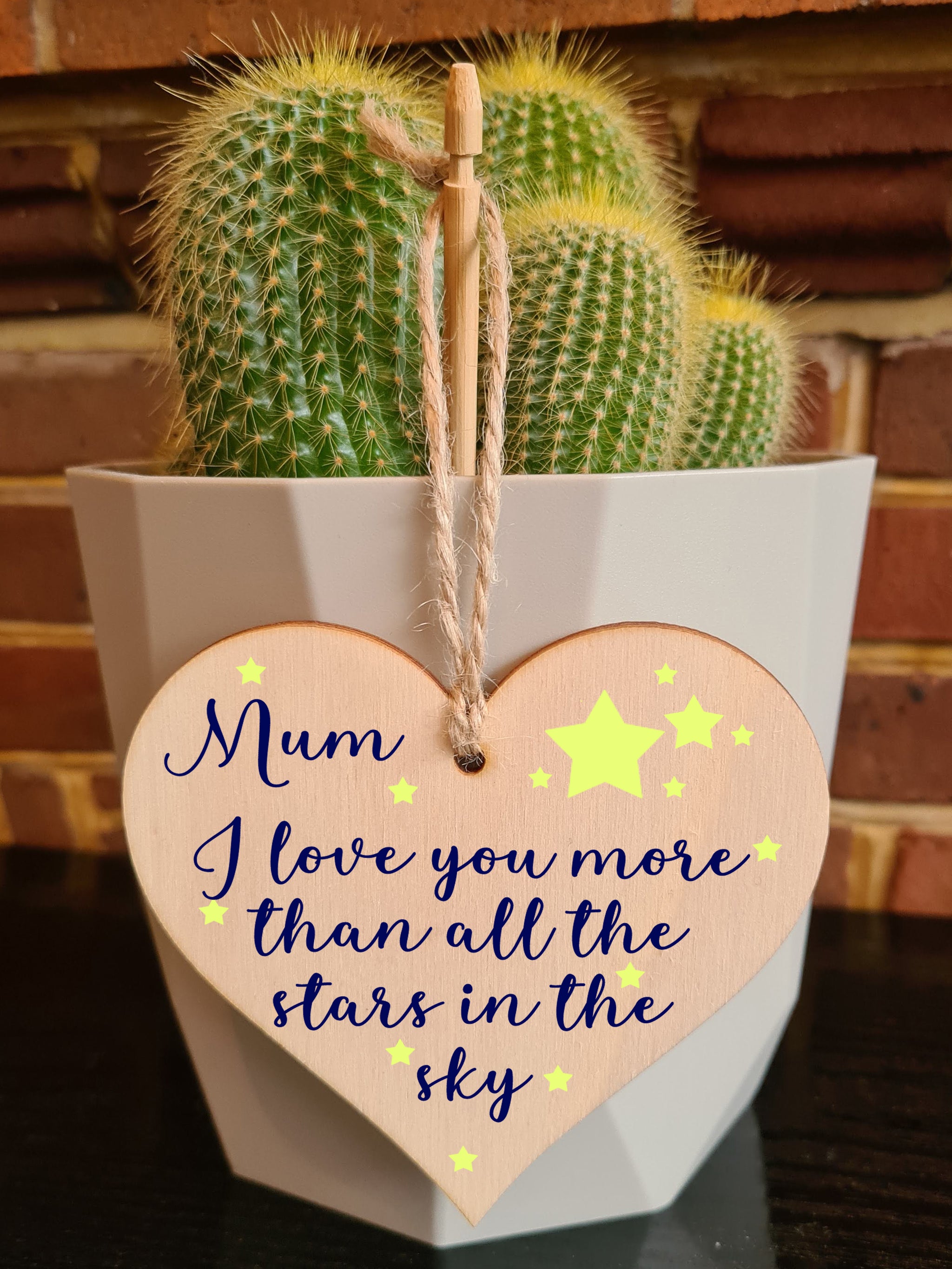 Handmade Wooden Hanging Heart Plaque for Mum loving thoughtful special keepsake
