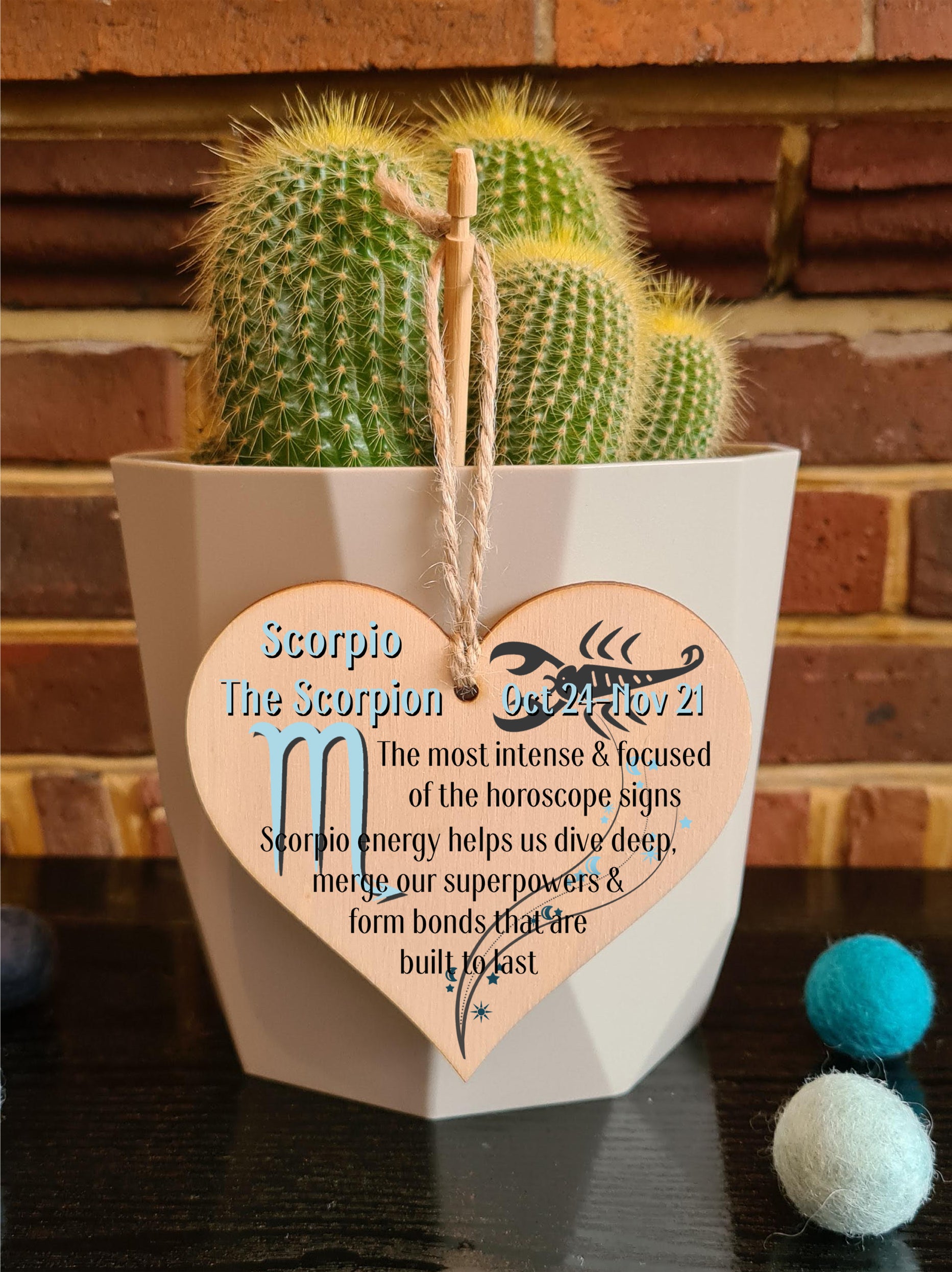 Handmade Wooden Hanging Heart Plaque Gift Signs of the Zodiac Scorpio Astrological Star Sign Keepsake Card Alternative